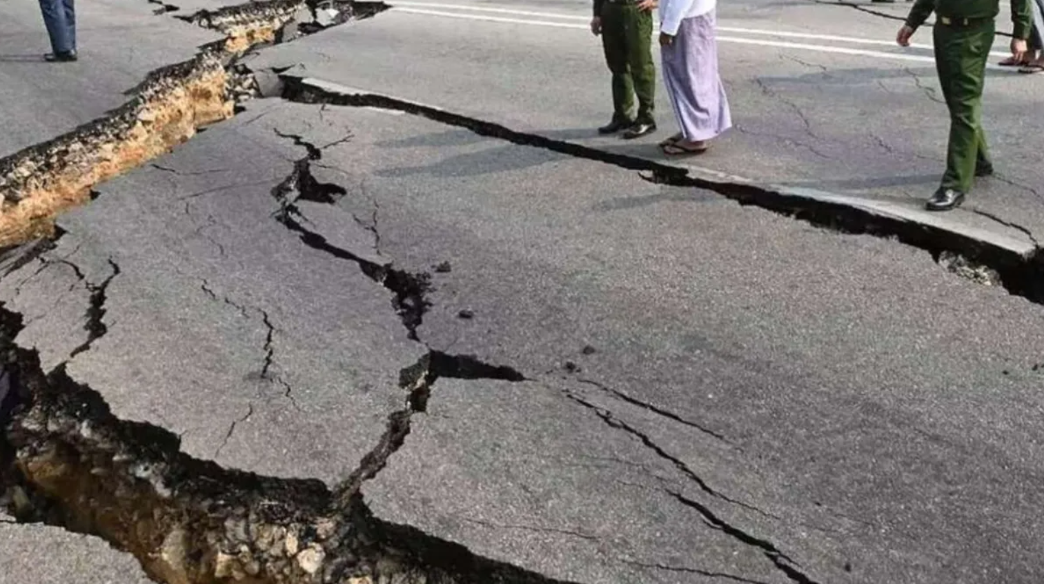 हिमाचल-लद्दाख से लेकर पाकिस्तान और अफगानिस्तान में भूकंप के झटके, आधी रात में घरों से बाहर निकले लोग