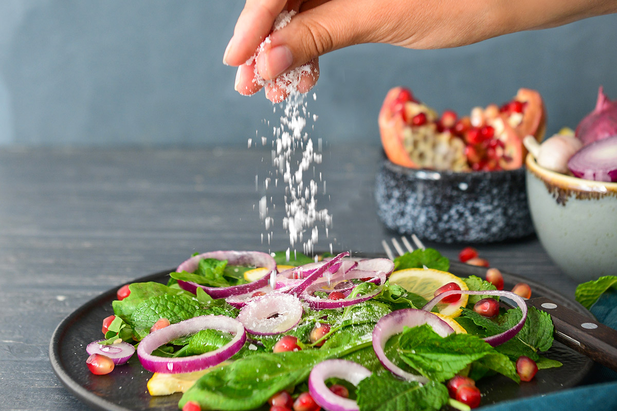 आवश्यकता से बहुत अधिक नमक का सेवन कर रहे भारतीय, दिल व गुर्दे की बीमारियों को बढ़ा खतरा