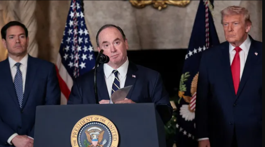 ट्रंप प्रशासन को बड़ा झटका: नौसेना सचिव जॉन फेलन ने दिया इस्तीफा, ईरान के साथ युद्ध जैसे हालात के बीच छोड़ा पद