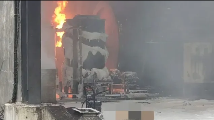 आंध्र प्रदेश में दक्षिण एनर्जी के प्लांट में लगी भीषण आग, 2 कर्मचारियों की जलकर मौत; दो अंदर फंसे